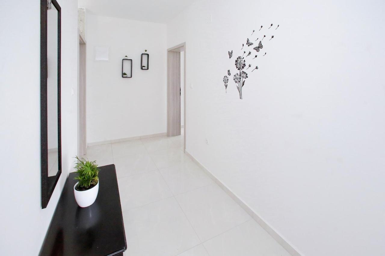 Apartments With A Parking Space Bibinje, Zadar - 14436 Exterior photo